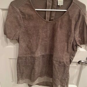 Ecru suede short sleeve top with detail on bottom front